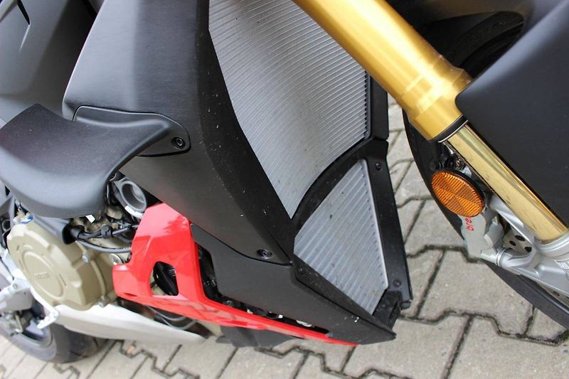 Ducati Streetfighter V4 S (2025) 2025 200KM AKCE ZIMA - fotka 8 z 12