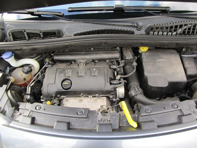 Citroën C3 Picasso 1,4-70KW-NOVÉ ROZVODY - fotka 14 z 15