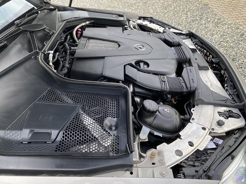 Mercedes-Benz Třídy C C 400 COUPE 4MATIC 51.000KM - fotka 86 z 149