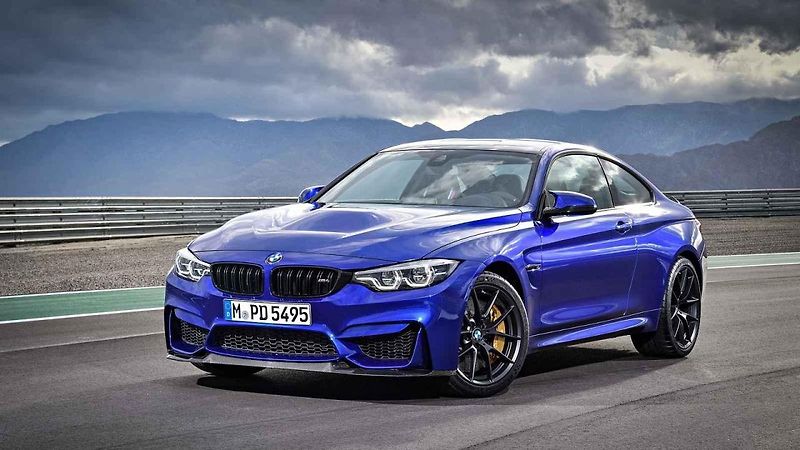 BMW M4 CS