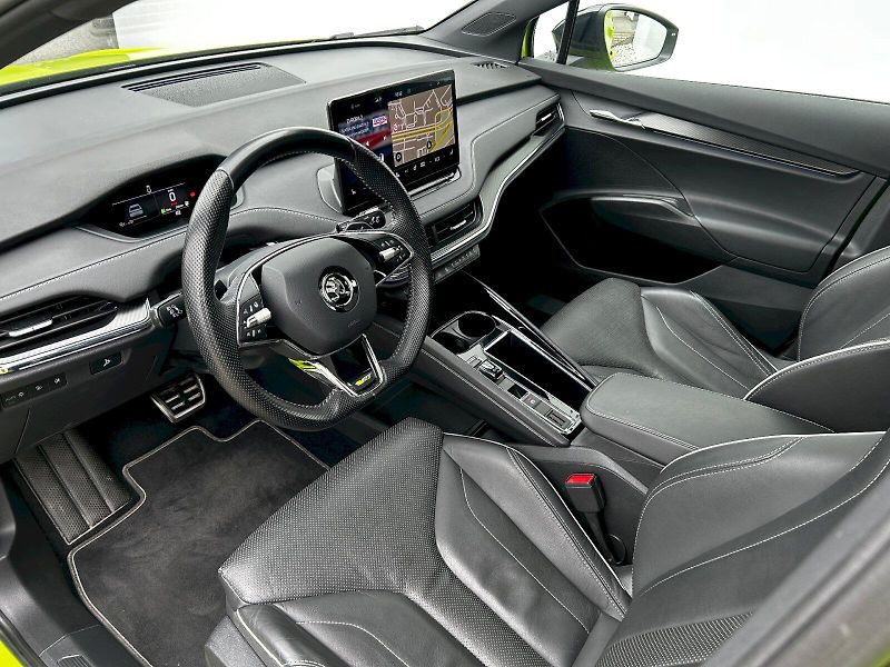 Škoda Enyaq (2022) 80 iV 220kW 4x4 RS - fotka 27 z 35