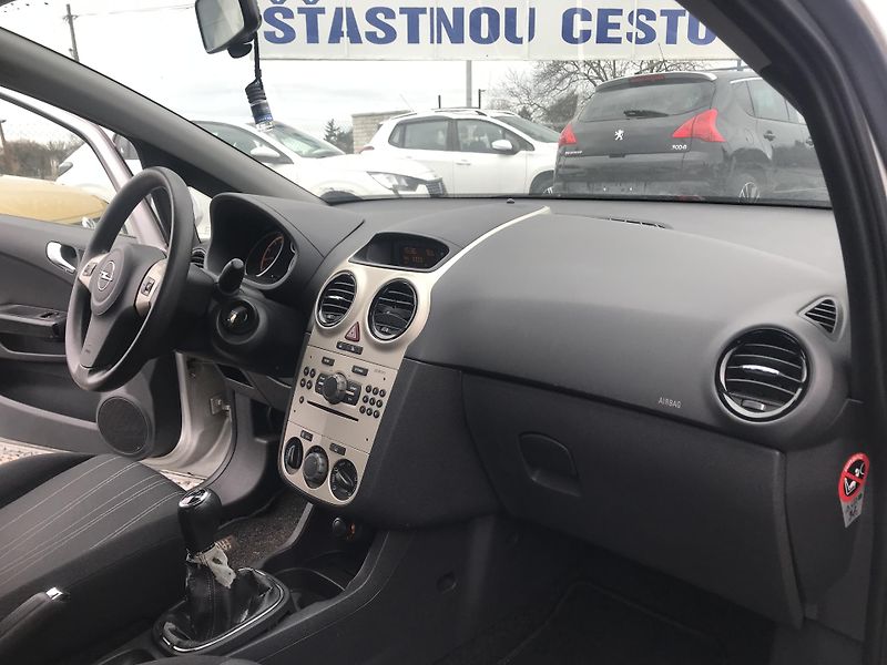 Opel Corsa 1.0i 44 KW KLIMA,SERV,MAN,ISOF - fotka 11 z 15