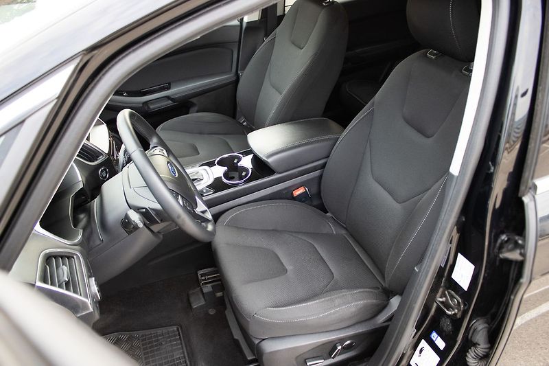 Ford S-MAX servisní knížka - fotka 11 z 36