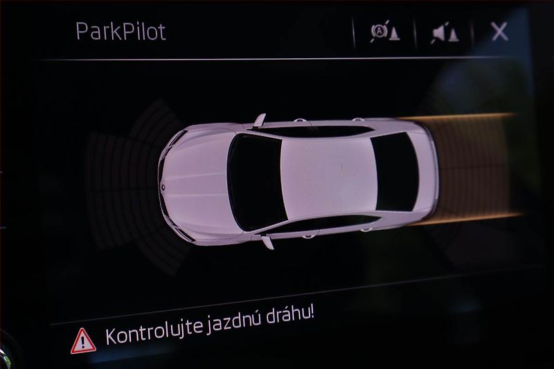 Škoda Octavia (2018) Style 1.6 TDI, Navi, Tempomat - fotka 20 z 24