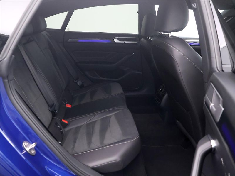 Volkswagen Arteon 2.0 TDI 147kW 4M DSG R-line DP - fotka 13 z 41