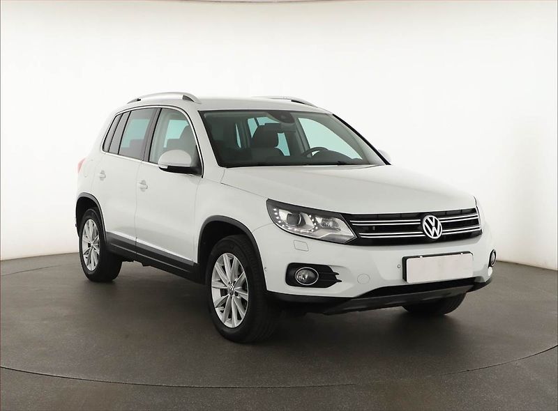 Volkswagen Tiguan (2015) 2.0 TDI, 4X4, Serv.kniha - fotografie inzerátu