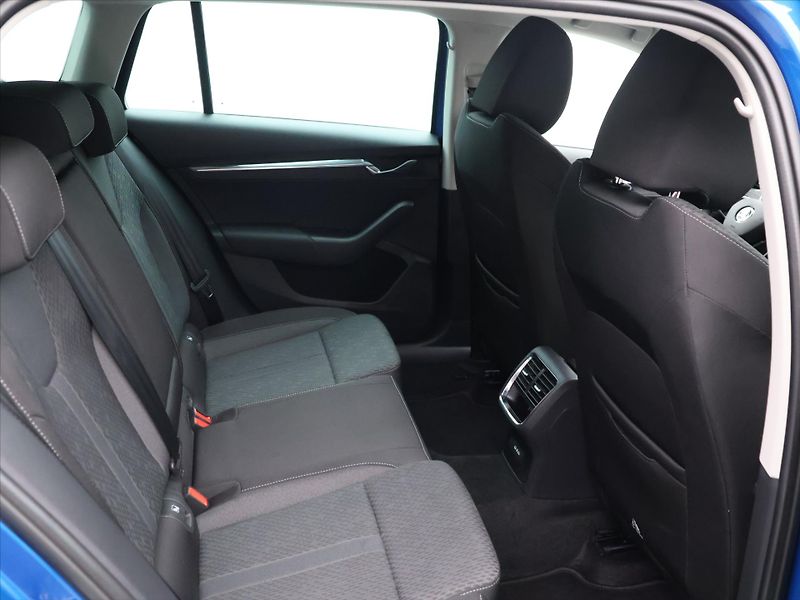 Škoda Octavia 2,0 TDI 110kW DSG Matrix DPH - fotka 12 z 30