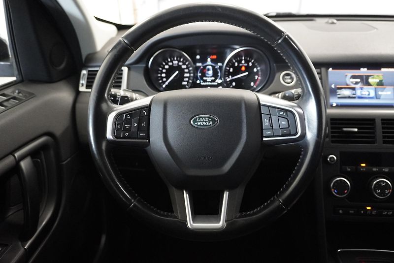 Land Rover Discovery Sport 2.0D 177kW 4x4 AUTOMAT - fotka 25 z 29