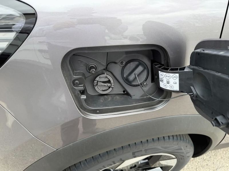 Renault Captur (2026) techno Eco-G 120 - fotka 18 z 22