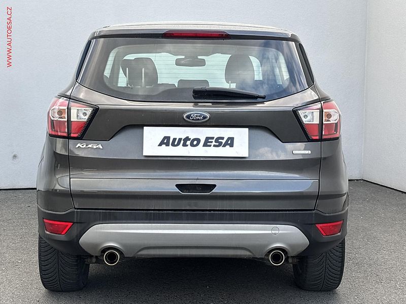 Ford Kuga (2019) 1.5EB, Bixen, navi, park - fotka 5 z 17