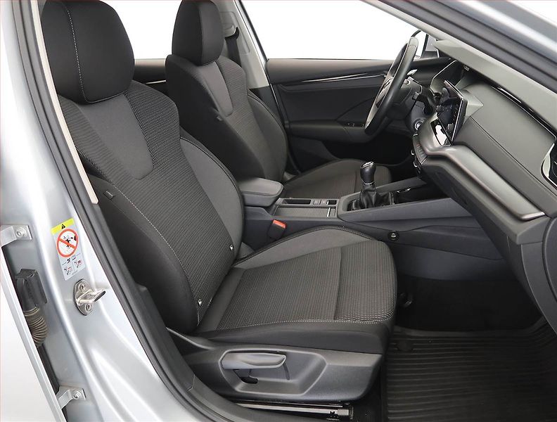 Škoda Octavia (2023) Ambition 2.0 TDI - fotka 9 z 23