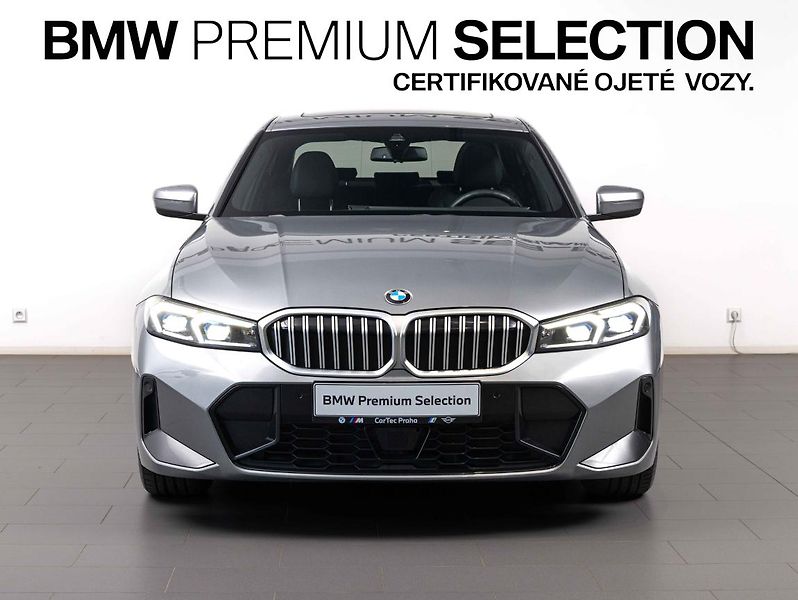 BMW Řada 3 330i xDrive - fotka 3 z 22