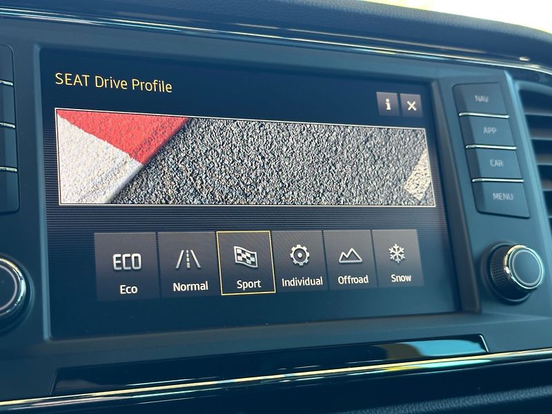 Seat Ateca (2017) 2.0TSi FR 4X4 DSG - fotka 11 z 17