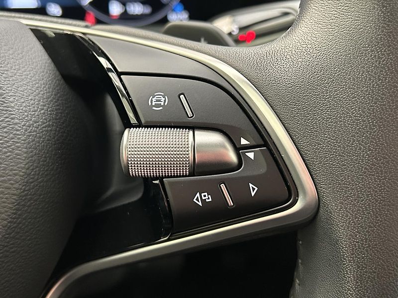 Škoda Superb 2.0 TDI 4x4 L & K - fotka 20 z 30