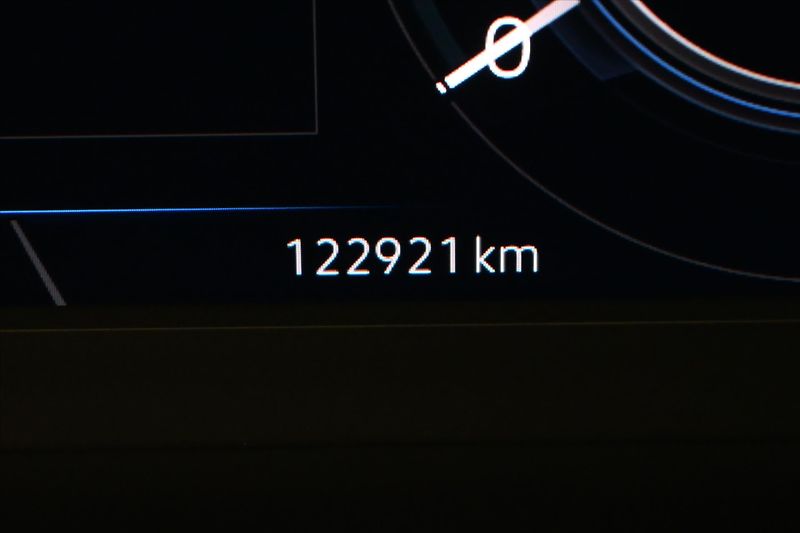 Volkswagen Passat 1,4 GTE 160 kW DSG Záruka až 5 - fotka 17 z 35