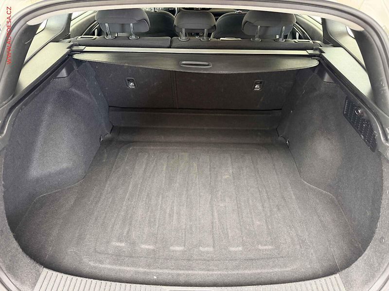 Hyundai i30 (2020) 1.4  CVVT, 1.maj,ČR, Trikolor - fotka 7 z 16