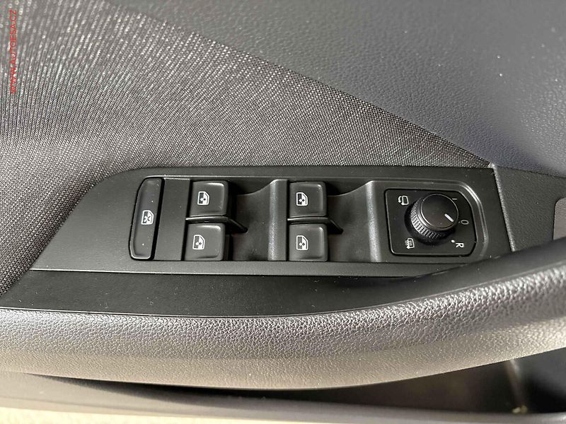 Škoda Scala (2020) 1.6 TDi, ČR, Style - fotka 12 z 15