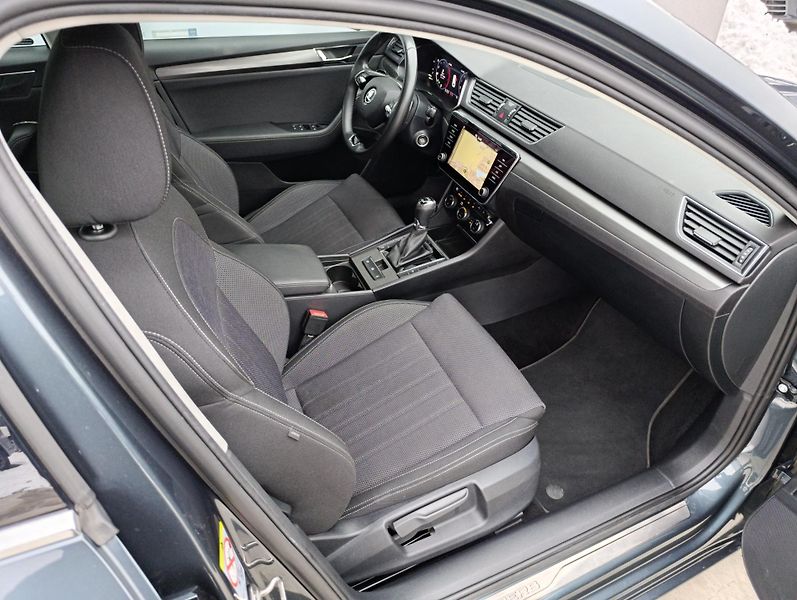 Škoda Superb 2.0TDI 147kW STYLE VIRTUAL DPH - fotka 16 z 29