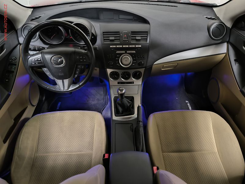 Mazda 3 (2009) 1.6i, ČR, AC, temp - fotka 8 z 17