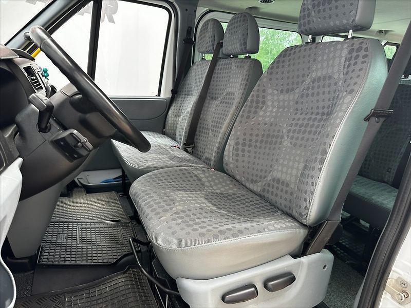 Ford Transit 2.2 TDCi 74kW 9 míst L1H1 - fotka 10 z 36