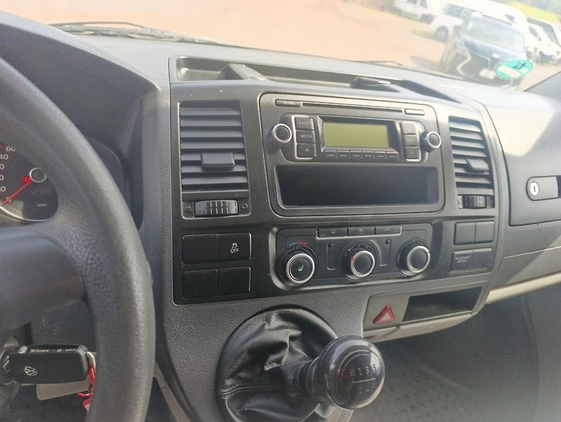 Volkswagen Transporter (2010) 2.0 TDi 6 míst LONG klima tz - fotka 10 z 26