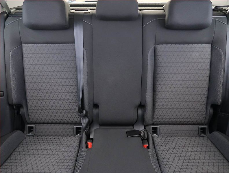 Volkswagen T-Cross (2021) Life 1.0 TSI, Serv.kniha - fotka 10 z 19