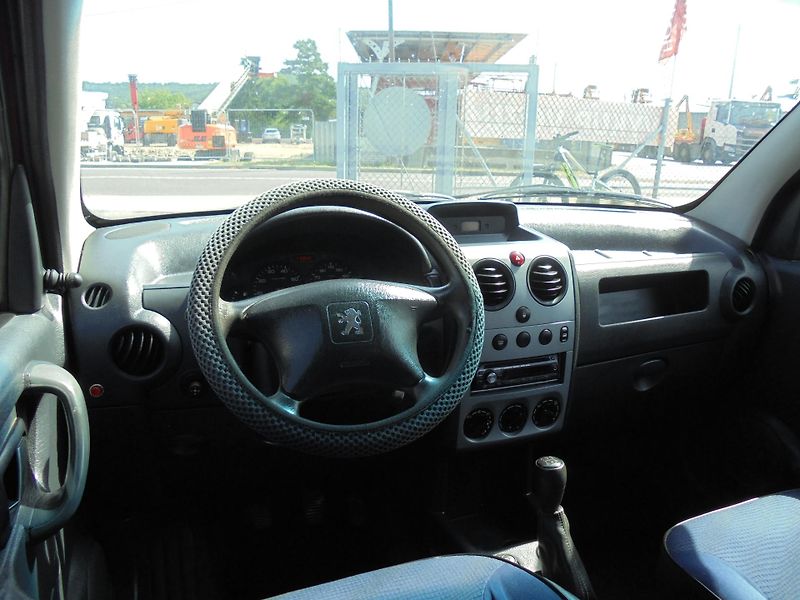 Peugeot Partner (2008) 1.4i- ČR- 1. MAJITEL - fotka 7 z 10