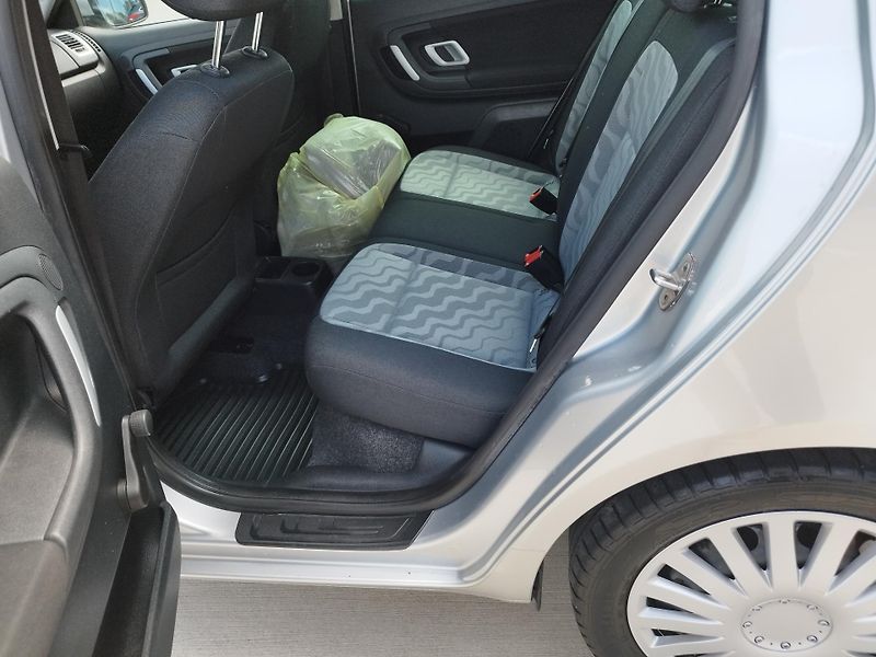 Škoda Fabia II.1.2i,51kw,volat- 608081843 - fotka 13 z 18