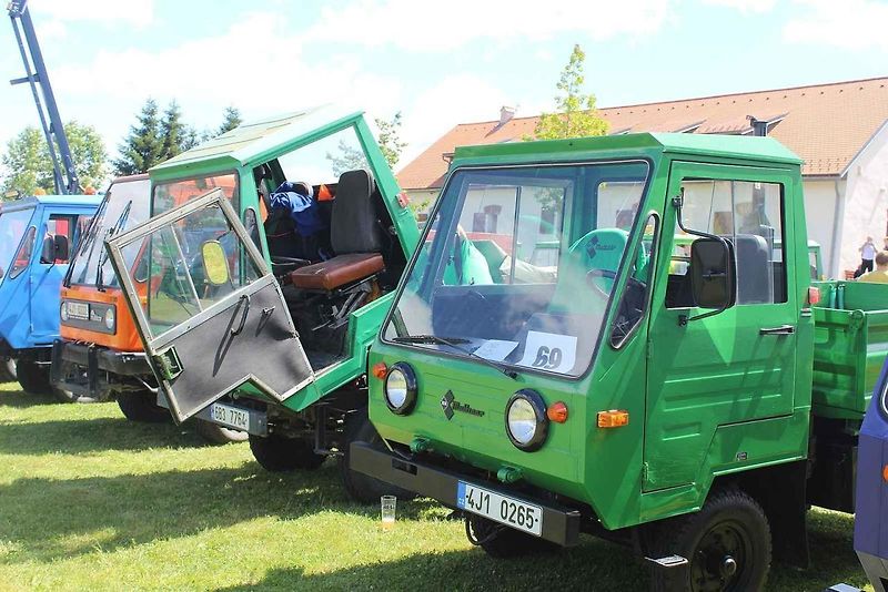 Sraz multikár v Přísece se vydařil, přijelo 75 těchto populárních strojů.