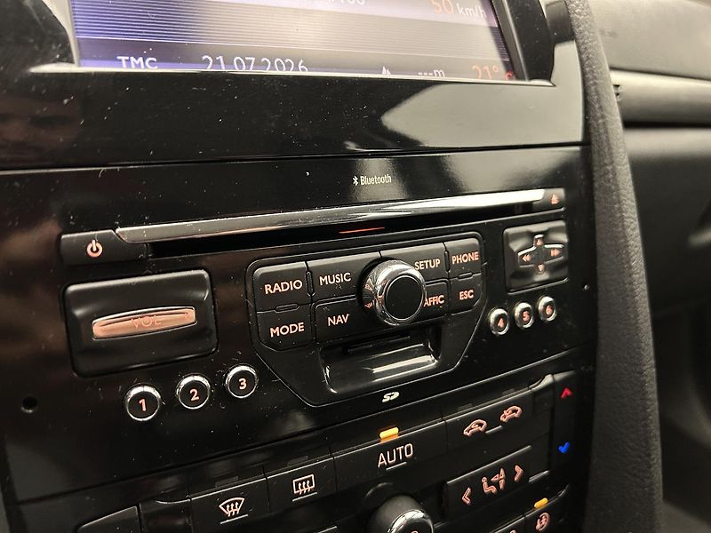 Peugeot 407 2.2 HDI - fotka 16 z 22