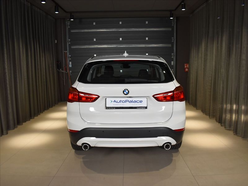 BMW X1 2,0 118D - fotka 5 z 23