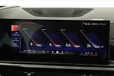 BMW X7 (2023) xDrive40d, Head Up, Vzduch - náhled 19