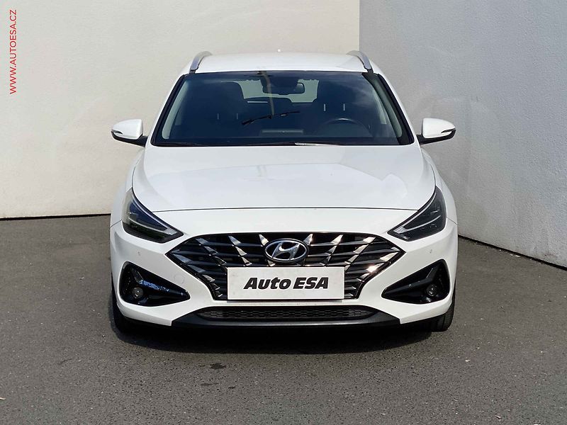 Hyundai i30 (2022) 1.6 CRDi, ČR, AT, LED - fotka 2 z 18
