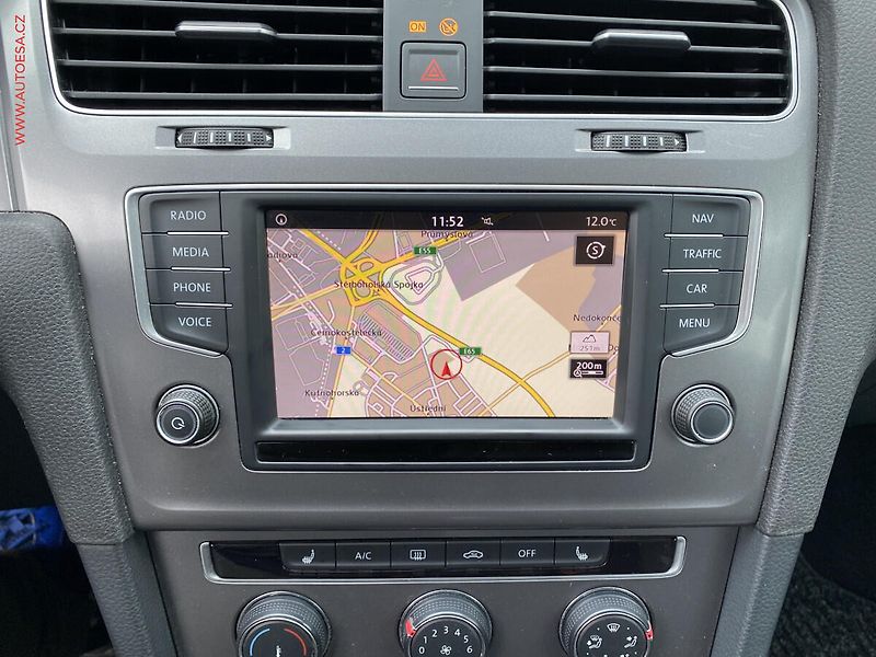 Volkswagen Golf (2015) 1.6 TDi, Trendline, navi - fotka 17 z 18