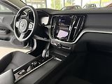 Volvo V60 B3 AUT*120kW*KeyLess*LED*Kamer - náhled 13