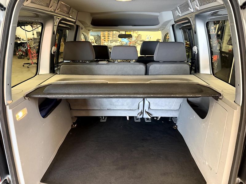 Volkswagen Caddy Life 1.9 TDI 77 kW - fotka 17 z 19