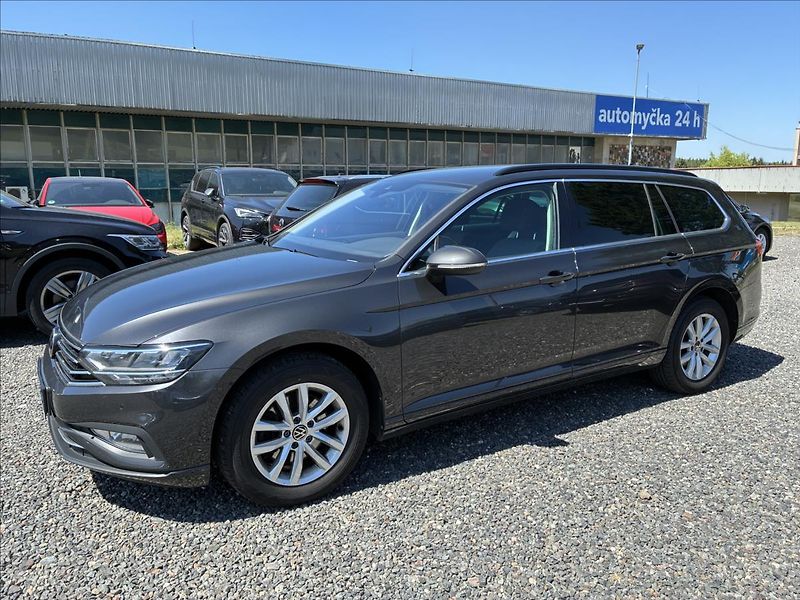 Volkswagen Passat 2,0 TDI,TAŽNÉ,WEBASTO - fotografie inzerátu