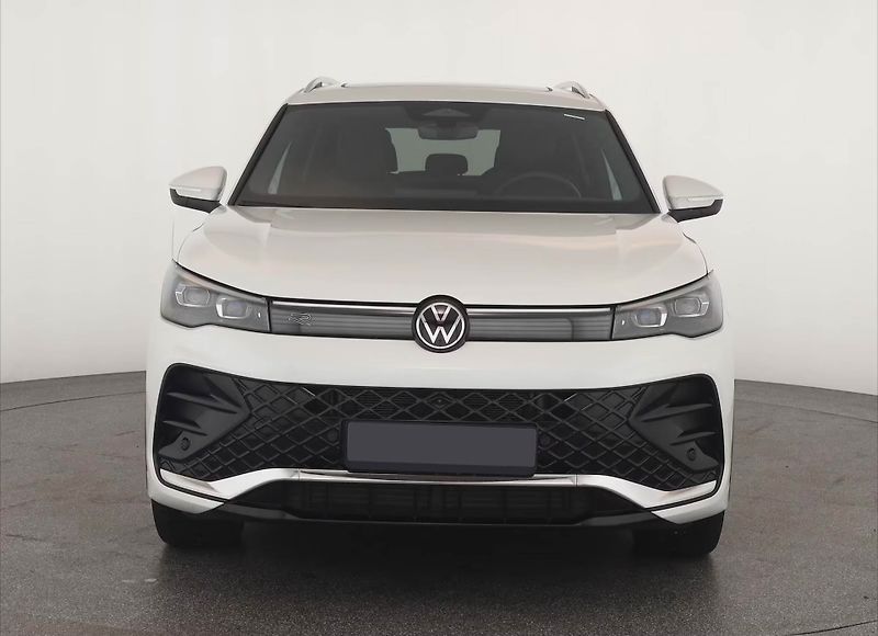 Volkswagen Tiguan TDI 4M R-Line Kůže Pano 360 IQ - fotka 2 z 18