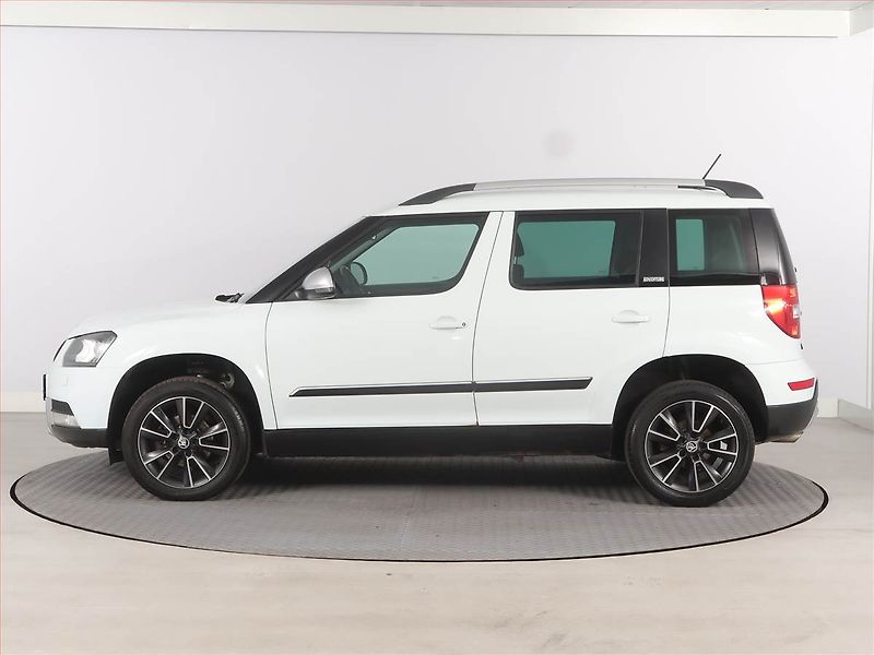 Škoda Yeti (2015) Ambition 2.0 TDI, Serv.kniha - fotka 3 z 19