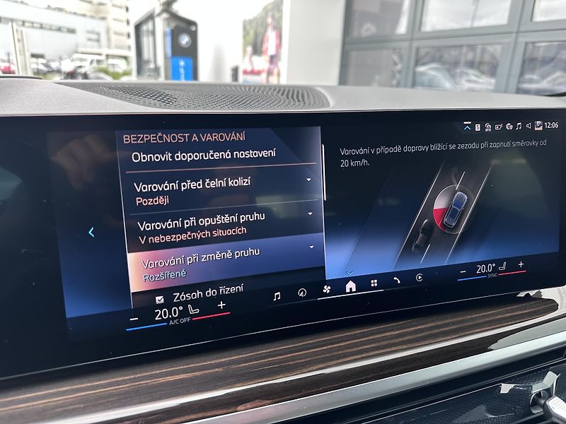 BMW X5 xDrive30d M-Sport - fotka 21 z 34