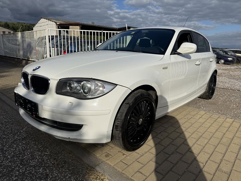 BMW Řada 1 (2009) - fotka 13 z 44