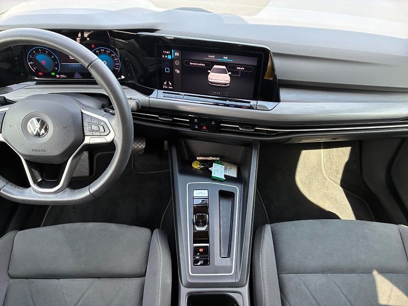 Volkswagen Golf Variant (2022) STYLE 1.5eTSI 110kW DSG CZ - fotka 10 z 11