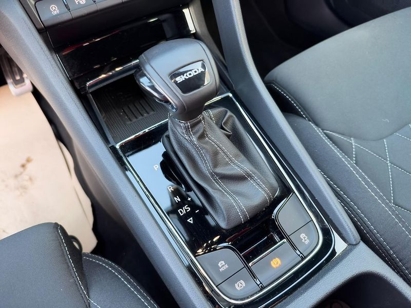 Škoda Karoq Sportline 2,0 TDI DSG - fotka 19 z 24