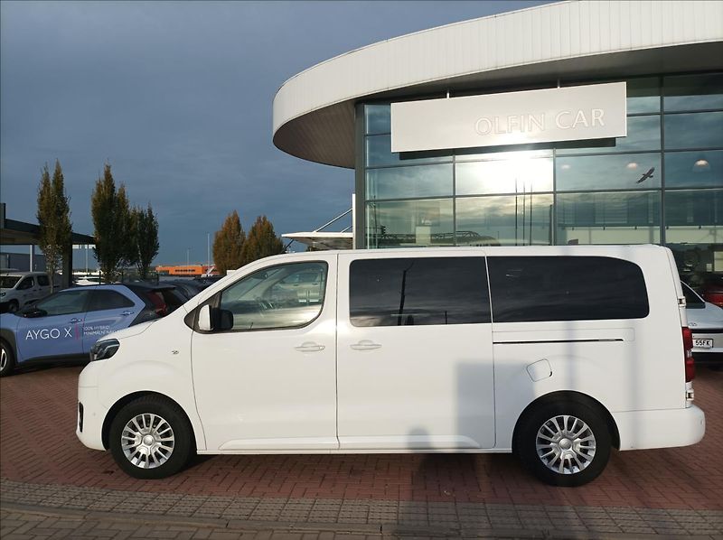 Toyota ProAce Verso 2,0 Shuttle Business 8S L2 - fotka 2 z 20