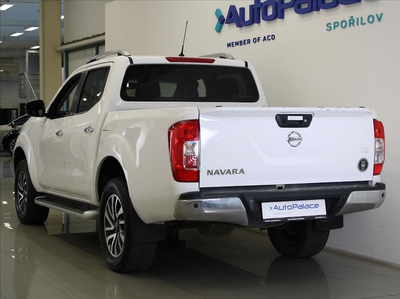 Nissan Navara 2,3 dCi 140kW AT Tekna 1.maj. - fotka 3 z 27