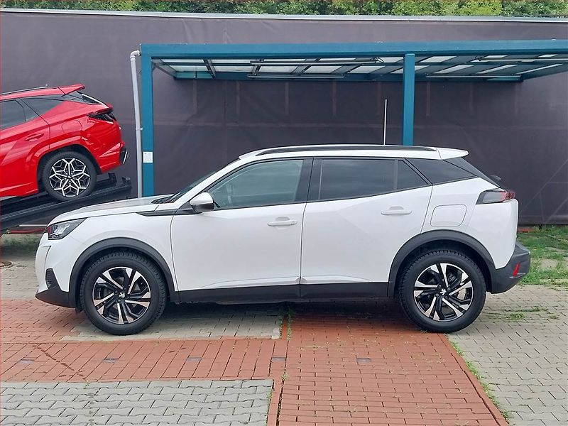 Peugeot 2008 (2021) 1.5 BlueHDi, Kůže, Navi - fotka 3 z 16