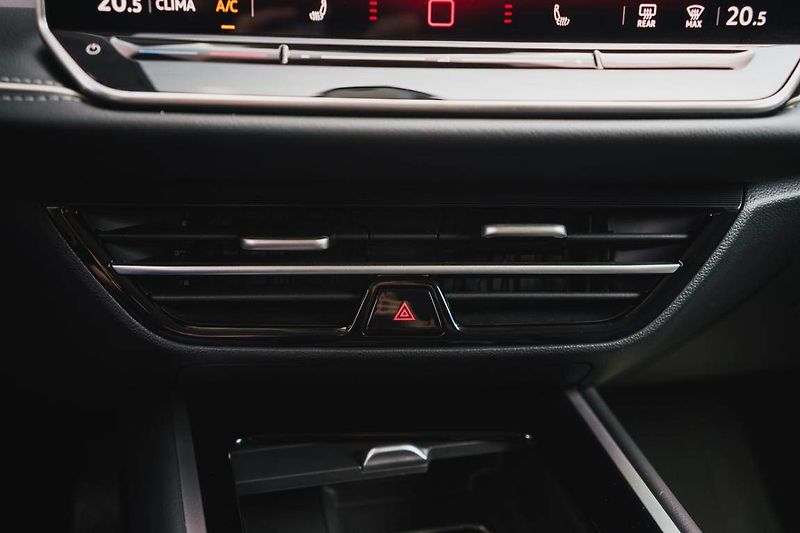 Volkswagen Passat (2025) 2.0 TDI - fotka 26 z 31