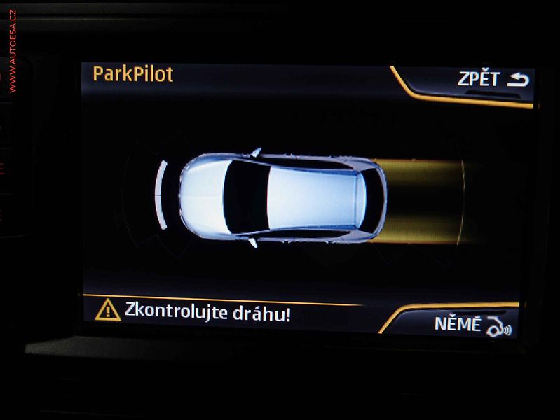 Seat Leon (2014) 2.0TDi, LED - fotka 16 z 23