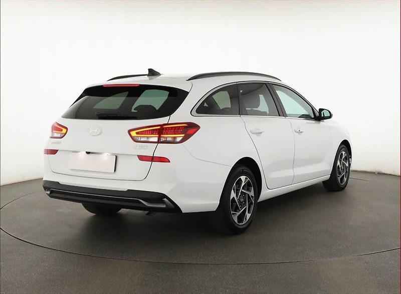 Hyundai i30 (2025) Style 1.0 T-GDI - fotka 5 z 16