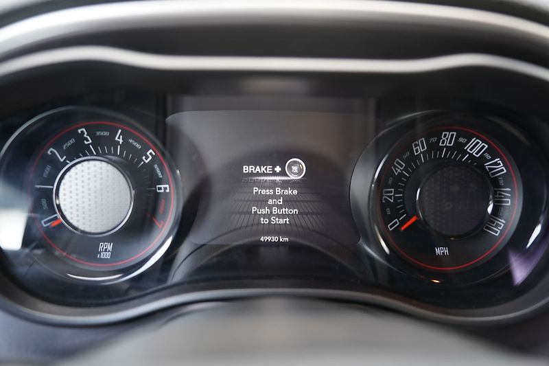 Dodge Challenger 3.6 V6 automat,/kůže/xenony - fotka 27 z 37